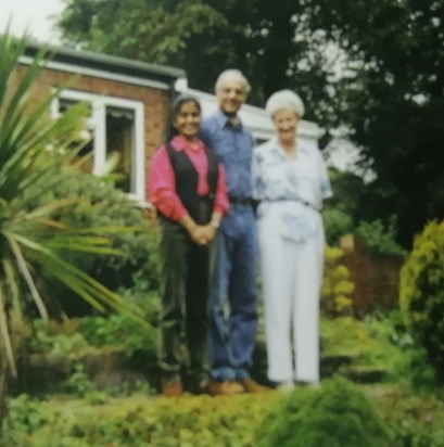 Uncle Robert and Aunty Meera with Mum{Anne Tebbutt} 