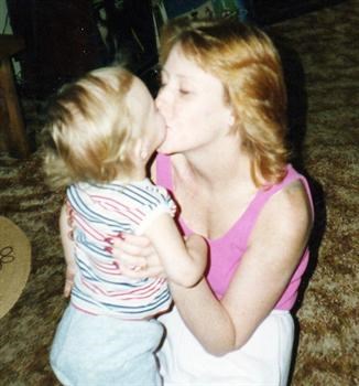 Mommy kisses on my birthday!!