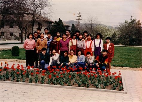 Steve with students in Lanzhou