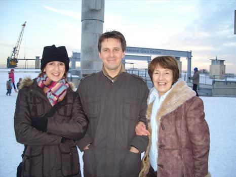 Happy Days Sara, Paul & Pauline Glass Centre roof 29 Dec 05