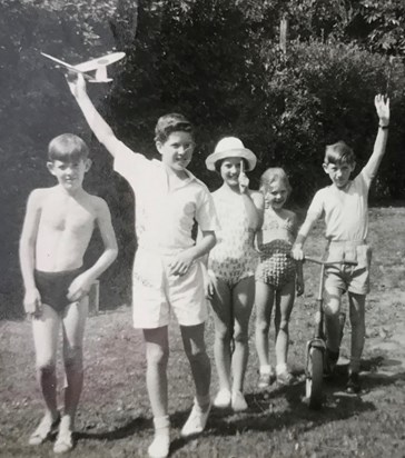 Ray is on left of photo with siblings Michael,Anne,Stella & Rob