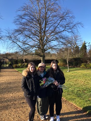 Sandra and family bring flowers for your birthday 05.12.20