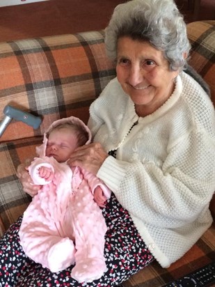 Laila and great-granddaughter Casey-Rae (2014)