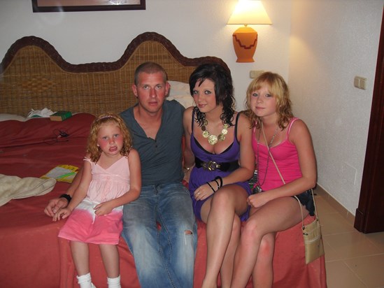 claudi,dad,maddy and tilly