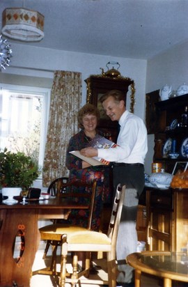 Peter and Hazel Xmas at Warnham 1987