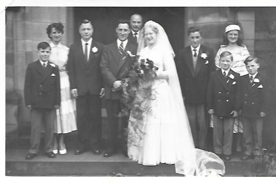 Tony & Pat's wedding 1954 - A lovely picture !