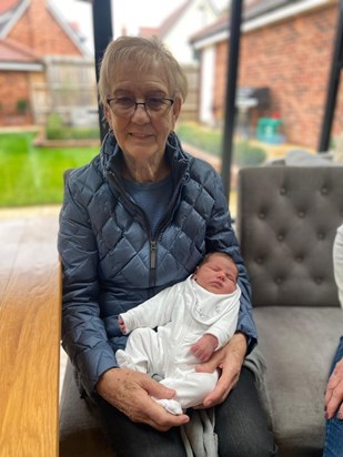Jean with her great granddaughter Arabella 