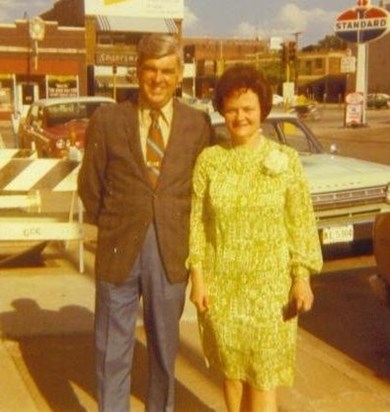 Bob and Lois on Simmons Street in Galesburg