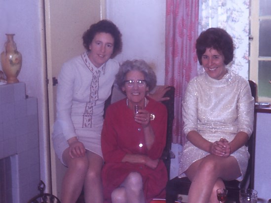 Mum, Joan & Nan