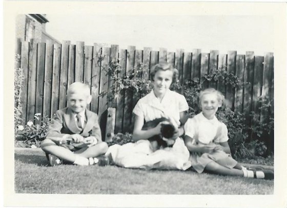 Wendy(centre) c.1953 with her sister Janet and brother Chris.
