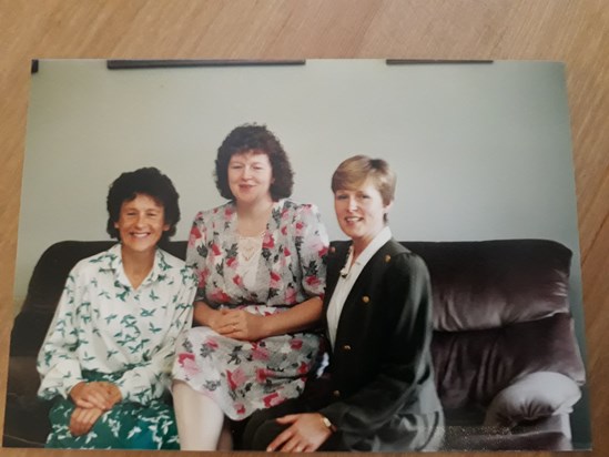 1990: Smith sisters in Galway