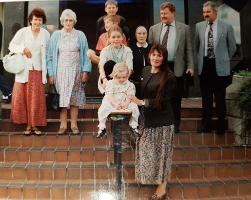 1993: Family gathering including Aunt Sr.Benigna & Ellen O'Reilly at the Kilmore, Cavan