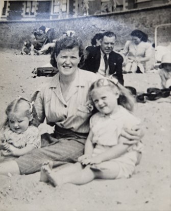 1949  with Mum & Eileen, Saltcoats Scotland