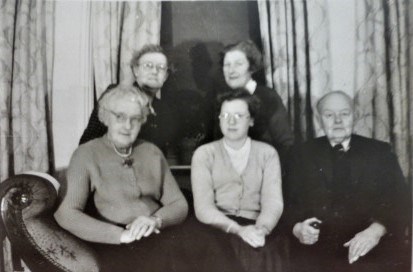 Edna, Mum & grandparents c1958