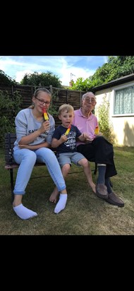 Loving your ice lollies together 