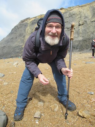 Jurassic coast fossil hunting - April 2024