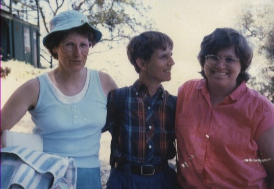 1990 Peggy+Martha+Nancy Doub at the Doub ranch