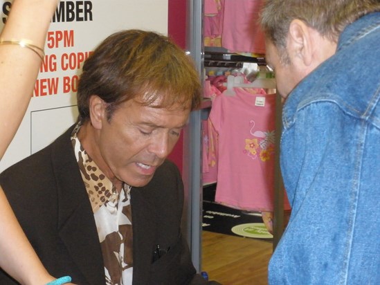 Getting Sir Cliff's Autograph