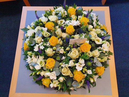 Floral tribute from Kweku