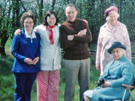 Karen, Mum and Dad with Grandma and Auntie Bessie 
