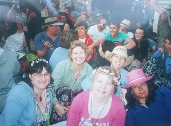 WAITING FOR A BAND TO COME ON GLASTO 2010