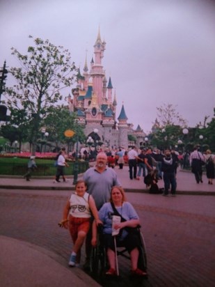 Who said entering competitions does not pay!!! Disneyland 2001