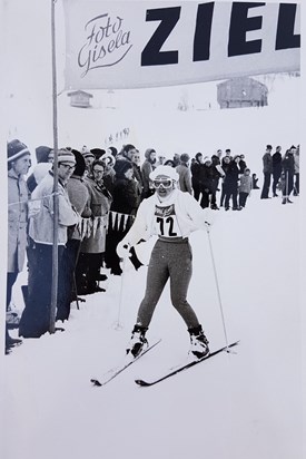 Old Ski Photo Carol 