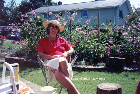 Mum, secret gdn 1992