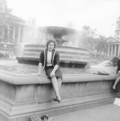 1962 - Violet in London