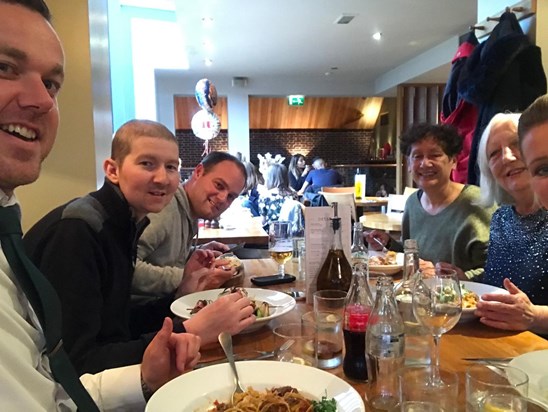 Ross out for lunch during his treatment with his mate Andy, Auntie Shirley, Shirley’s friend, Emma and Sam xx 
