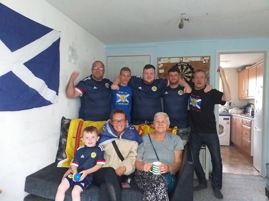 Family day at mine for Scotland game 🏴󠁧󠁢󠁳󠁣󠁴󠁿🏴󠁧󠁢󠁳󠁣󠁴󠁿🏴󠁧󠁢󠁳󠁣󠁴󠁿