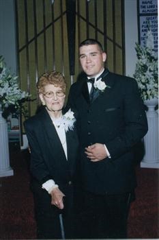 JONATHAN AND HIS GRANDMA DUCKWORTH IS NOW LAYING TO REST BESIDE HER IN WASH. ST.0022 022 002