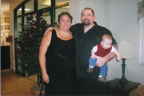 PENNY JONATHAN`S AND BRO JOSH AND CASH READY TO GO TO THE MEMORIAL0055 055 005