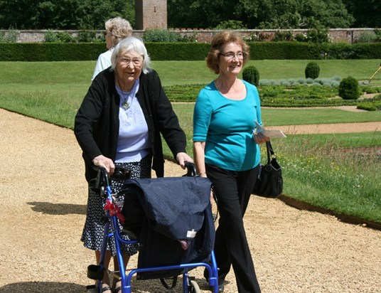 Daphne with Liz Thorne on a HortSoc outing to Hindringham Hall 2016