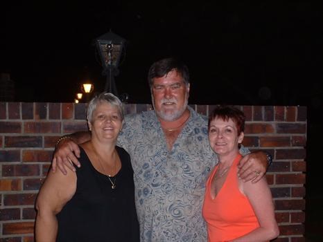 Helen,Dawie and Angie in South Africa