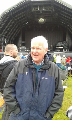 Still ‘gigging’ in his 70s. Waiting for James (Blunt)