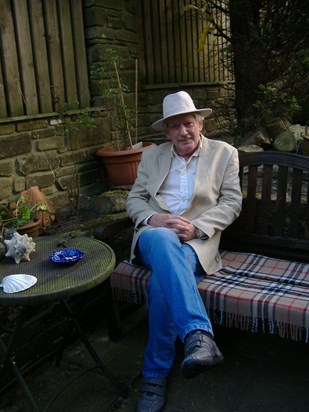 "GOTTA HAVA HAT" as you would say - happy days in the summer xx