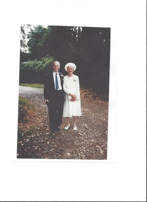 Mum & Dad 2.7.1994 (larger photo)