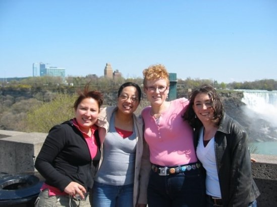 2009 04 05 Girls trip to Niagra Falls posted by Ashley3