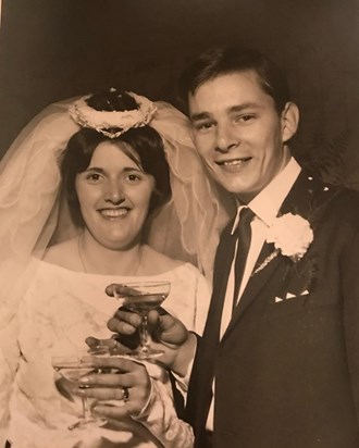 Martin and Di on their wedding day ❤️