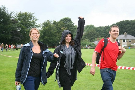 Hayley Nunley, Amy ' slightly overexcited' George and Sebastian Bowe @ Alice's Run 2012