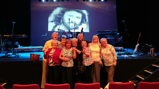A fun, family night out with the Bee Gees... Al, Paula & me with Aunties and cousins.. 12/5/17