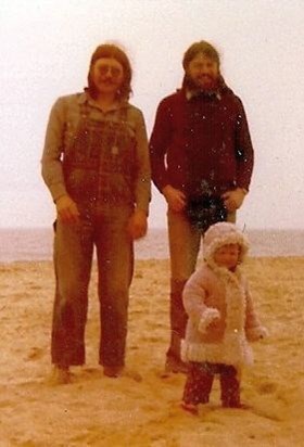 1974 Easter, Great Yarmouth, Prags with Phil and Amy Majida