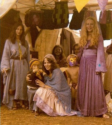 1975, Barsham Fair