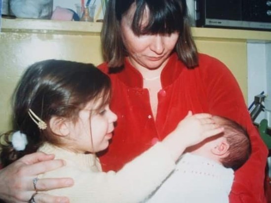 Marilyn, Olivia and baby Isobel