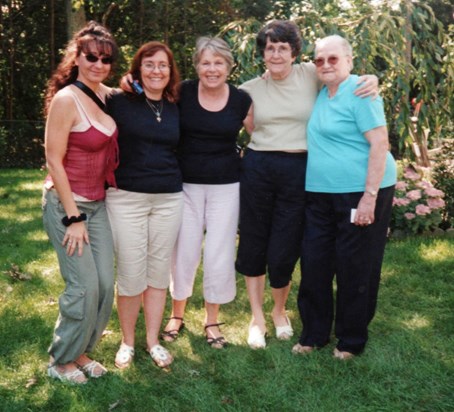 Laura,Donna,June,Rose, & Mum 001