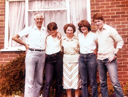 1974 - Family Picture 28 Lees Close