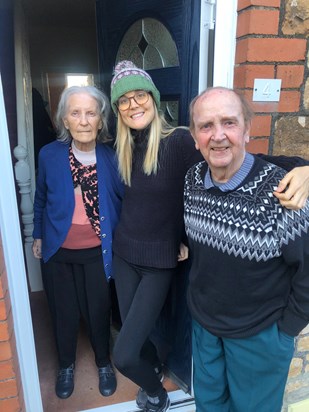 Nan, Gramps & Granddaughter Molly