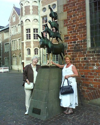 Bremen, 2010, Town Musicians, with Annemarie (my mum)