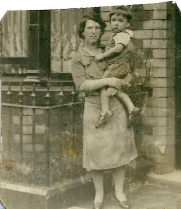 Davy when a little boy with his mum at home in Alfonso Rd.